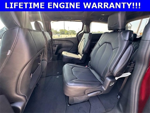 New 2026 Chrysler Pacifica Select image 15