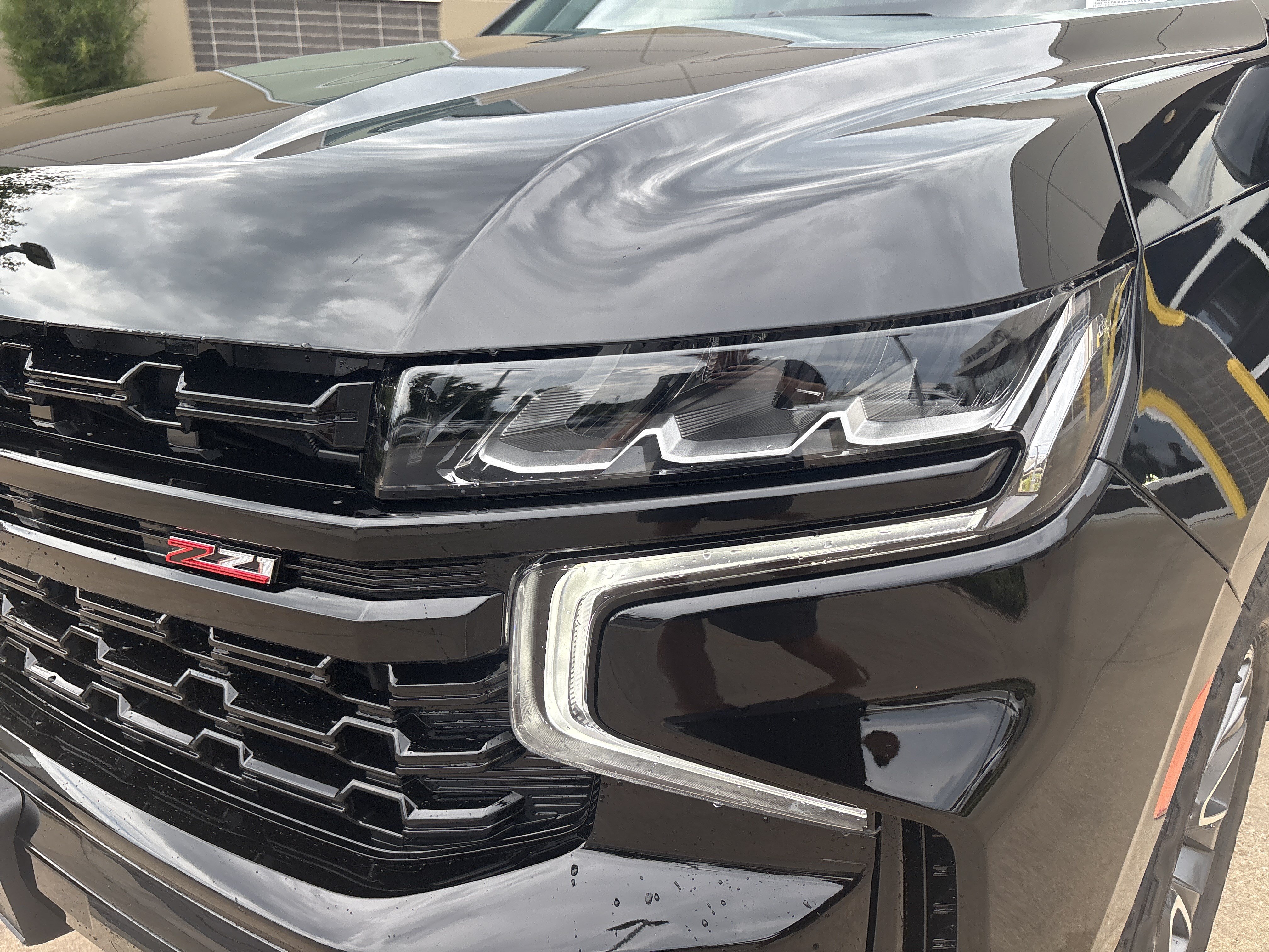 Used 2023 Chevrolet Suburban Z71 w/ Luxury Package AWD/4WD image 6