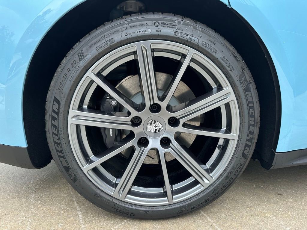 Used 2026 Porsche Panamera 4 image 42