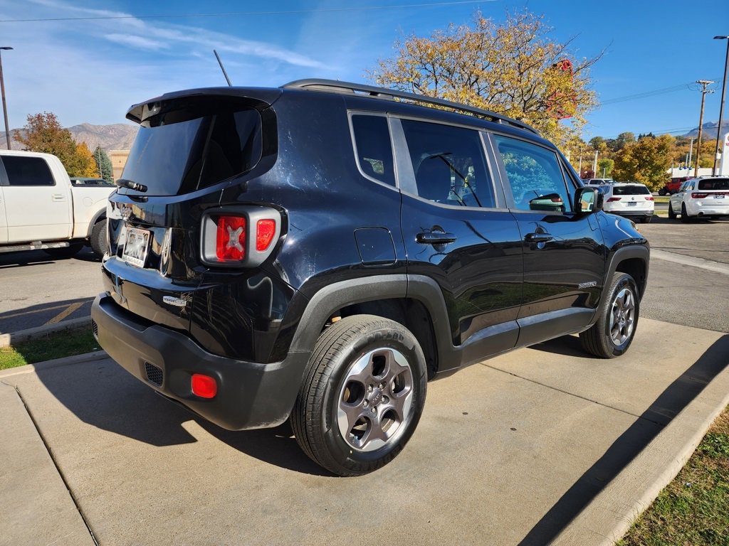 Used 2016 Jeep Renegade Latitude image 5