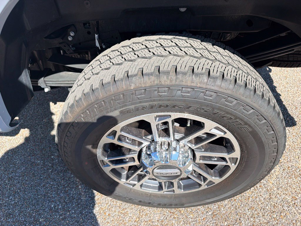 Used 2026 Ford F350 Platinum w/ Platinum Plus Package AWD/4WD image 12