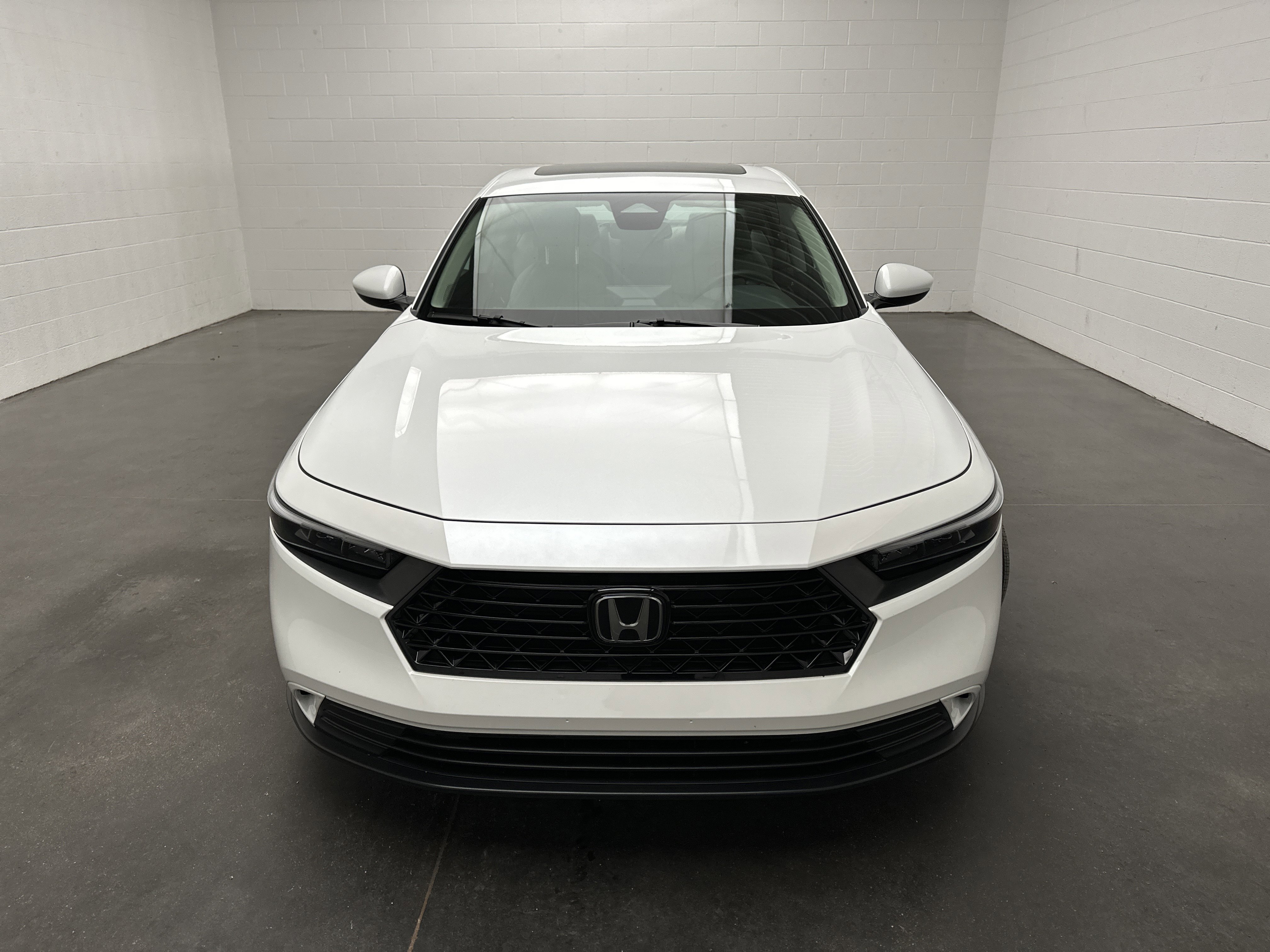 Used 2024 Honda Accord EX image 3