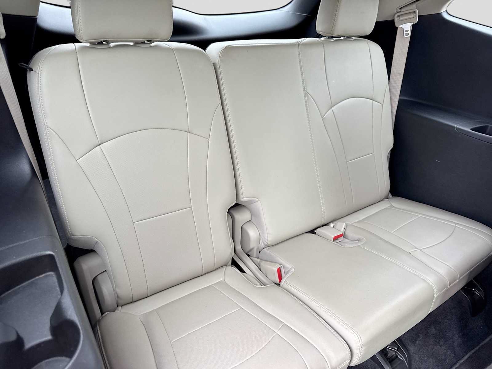 Used 2020 Buick Enclave Essence FWD image 18