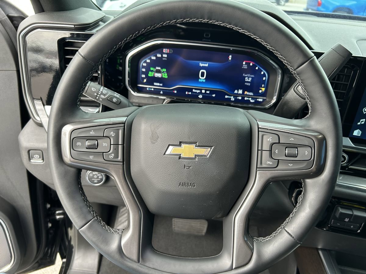 Used 2024 Chevrolet Silverado 3500 High Country w/ High Country Premium Package image 8