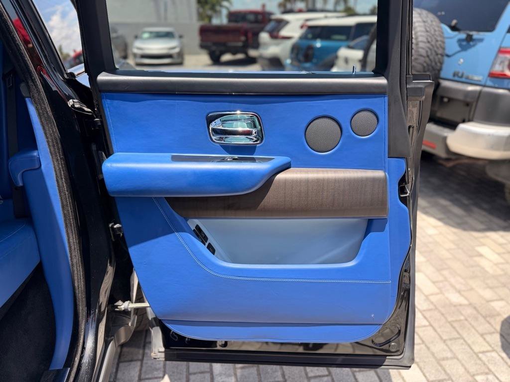 Used 2022 Rolls-Royce Cullinan AWD/4WD image 28
