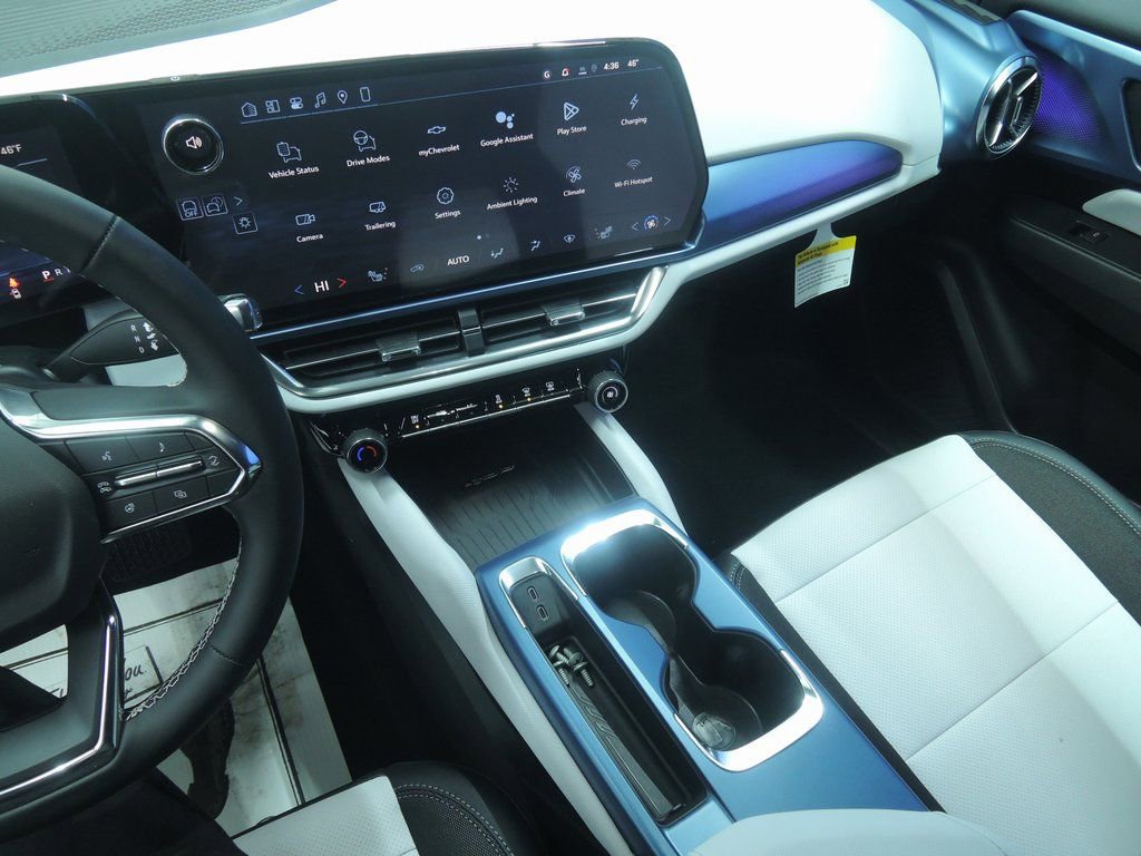 New 2026 Chevrolet Equinox EV LT AWD/4WD image 17