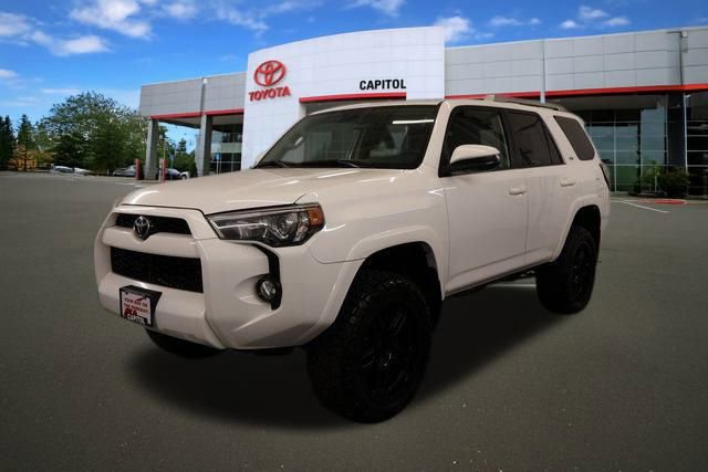Used 2017 Toyota 4Runner SR5 image 5