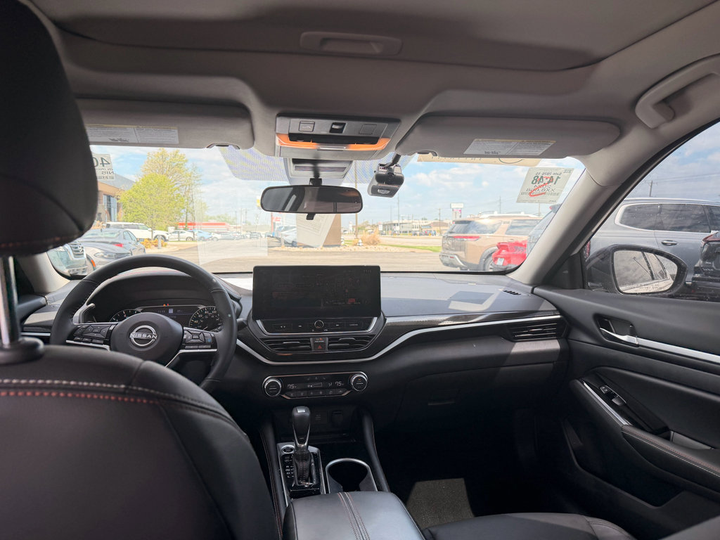 Used 2024 Nissan Altima 2.0 SR image 8