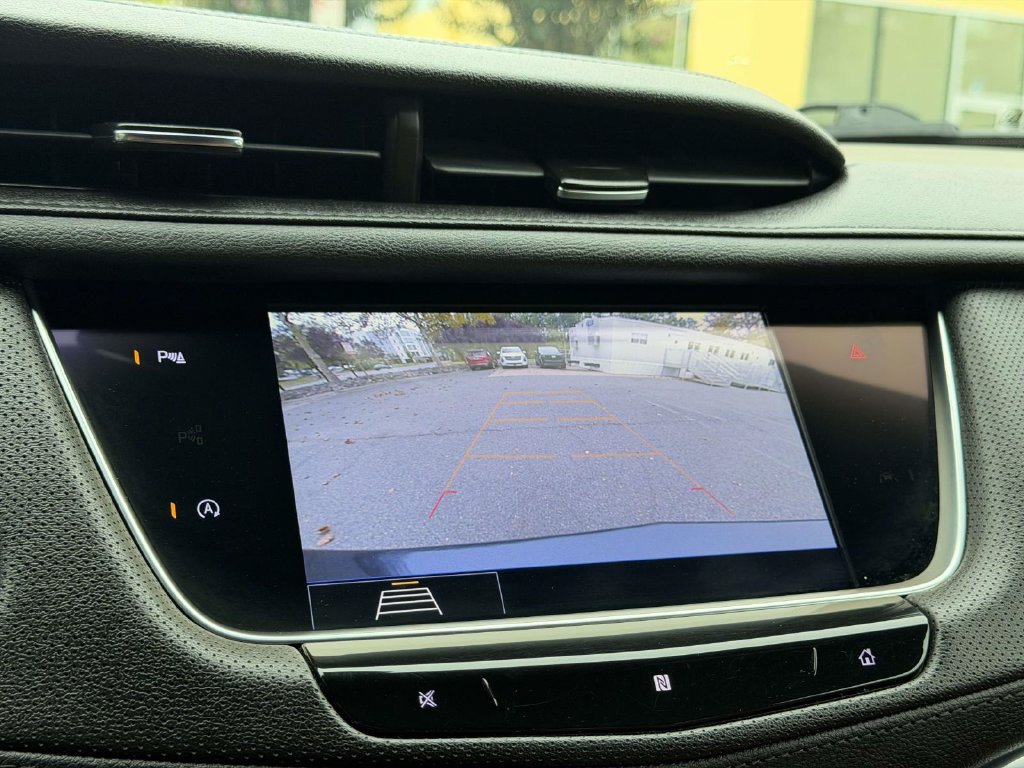 Used 2020 Cadillac XT5 Premium Luxury w/ LPO, Premium Carpet Package FWD image 21