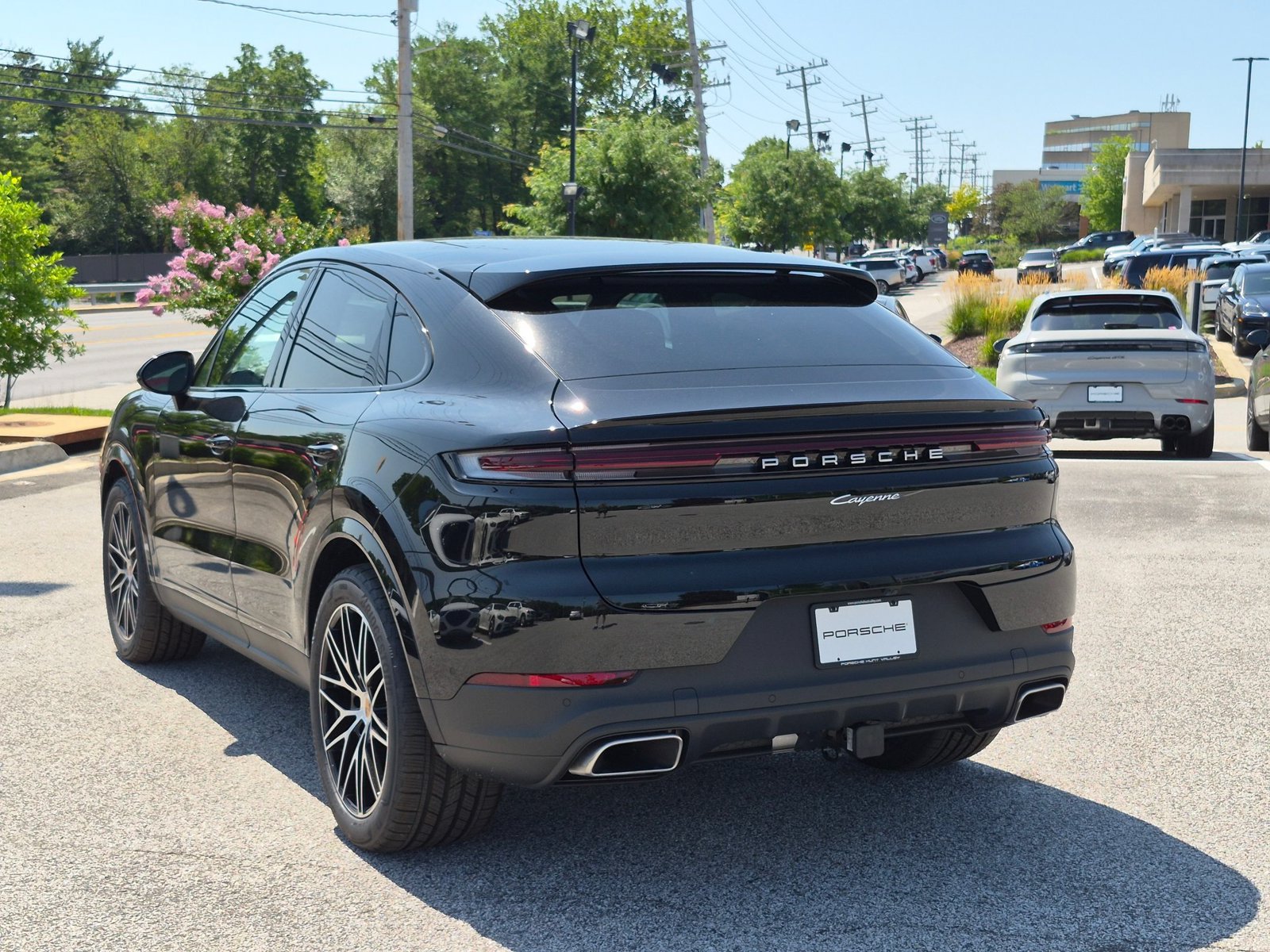 New 2026 Porsche Cayenne Coupe AWD/4WD image 3