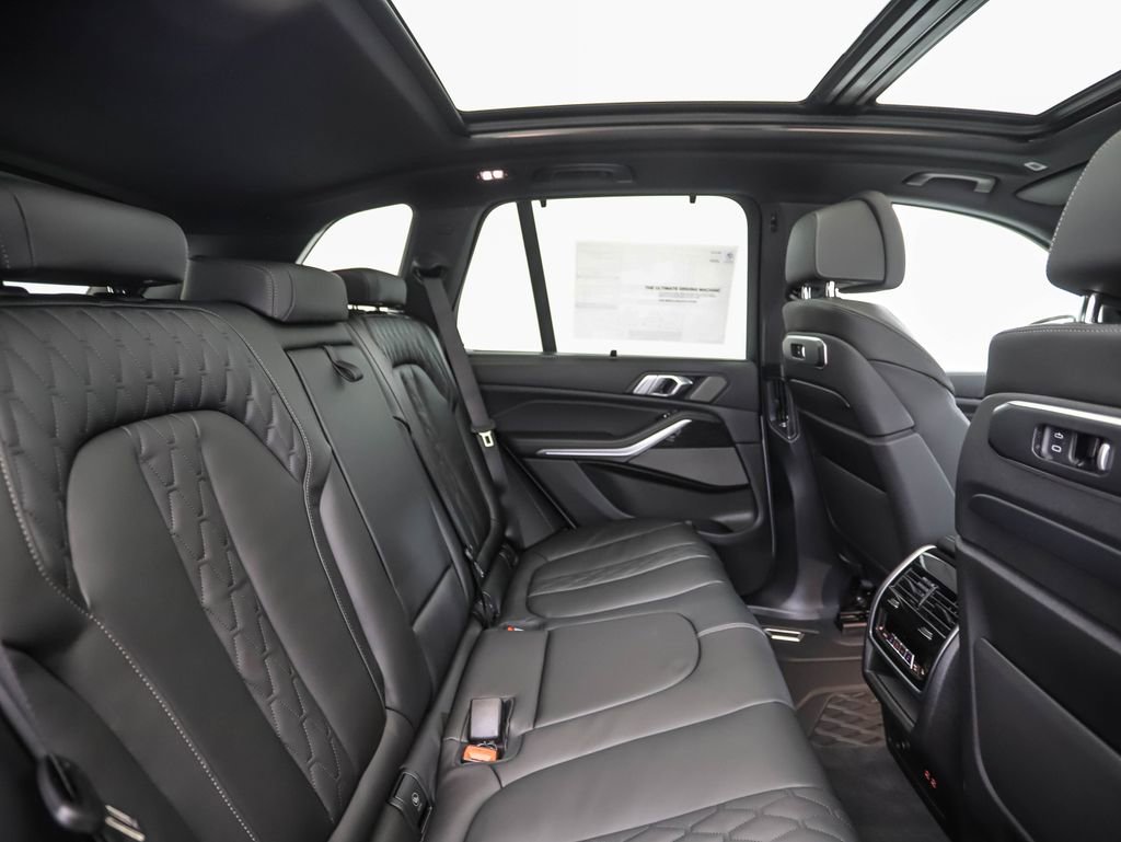 New 2026 BMW X5 xDrive50e w/ Executive Package image 27