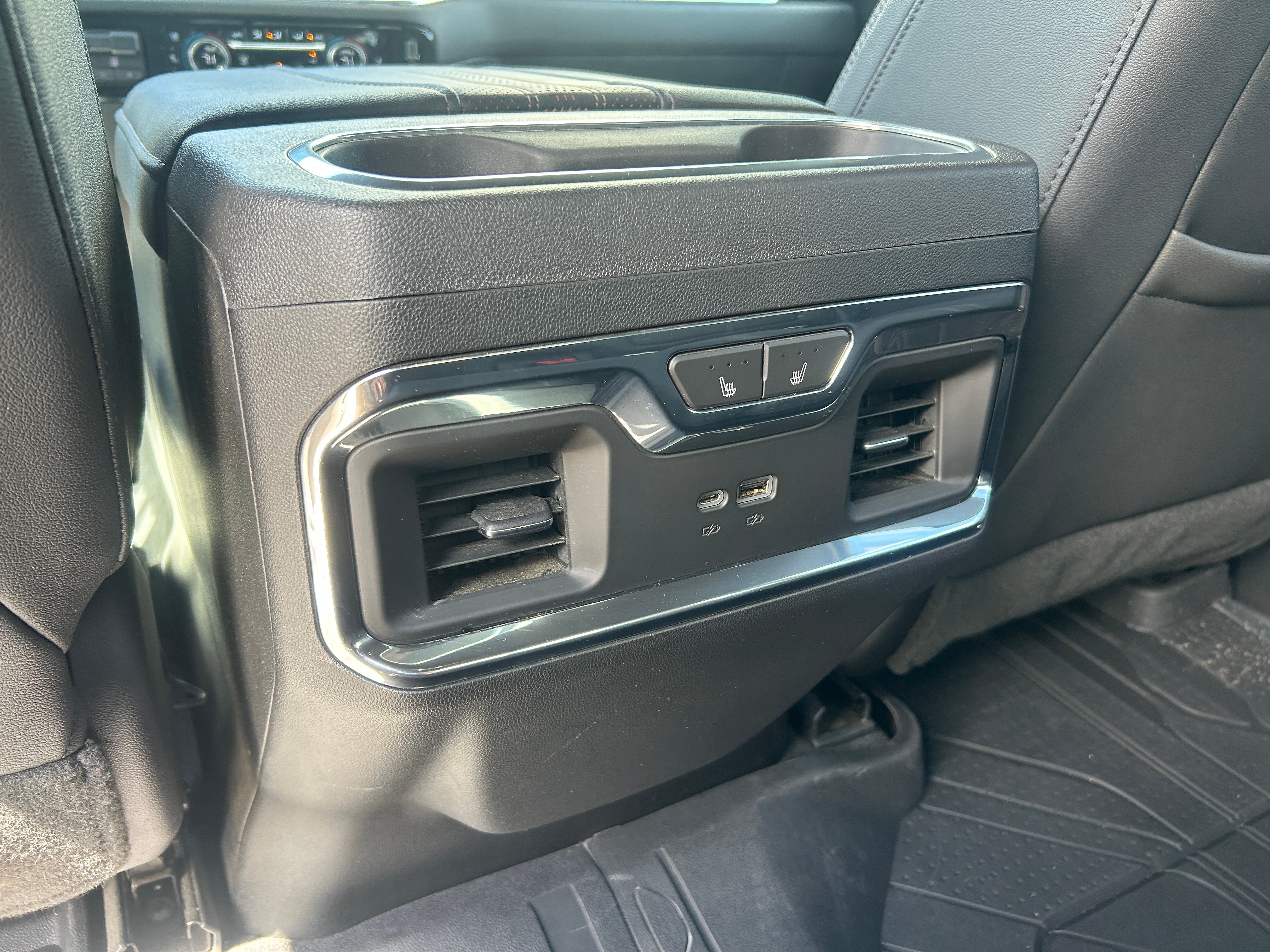Used 2023 Chevrolet Silverado 1500 High Country w/ Technology Package AWD/4WD image 33
