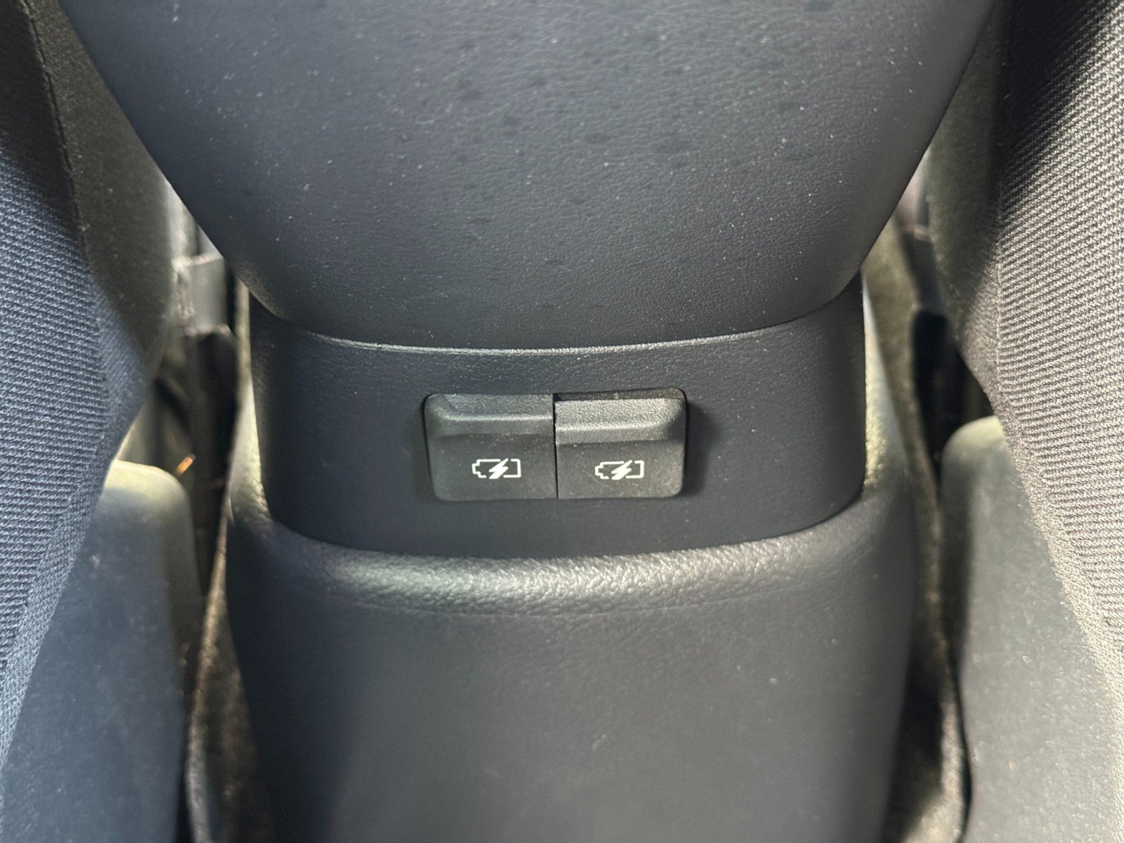 Used 2020 Nissan Kicks SV FWD image 27