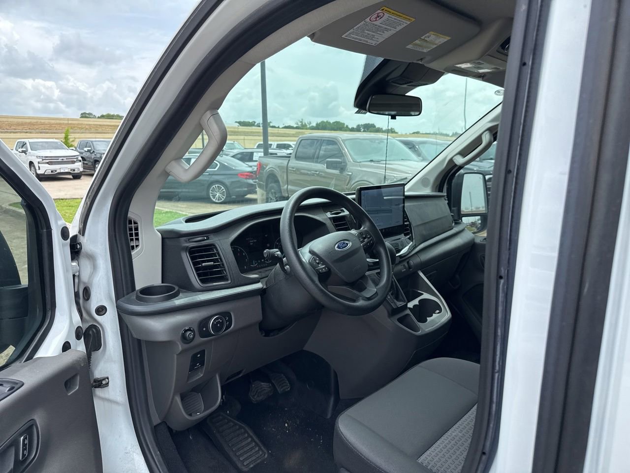 Used 2024 Ford Transit 350 XLT RWD image 19