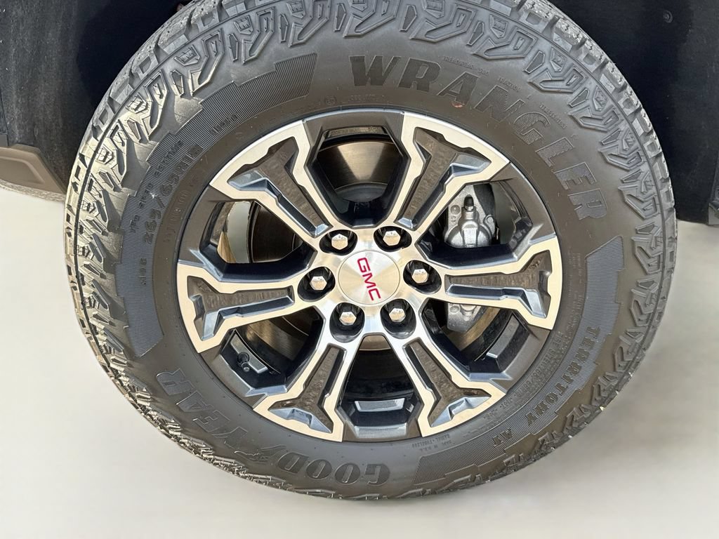 Used 2024 GMC Canyon AT4 AWD/4WD image 30