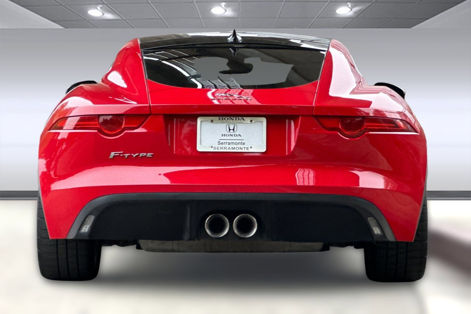 Used 2015 Jaguar F-TYPE Coupe image 9