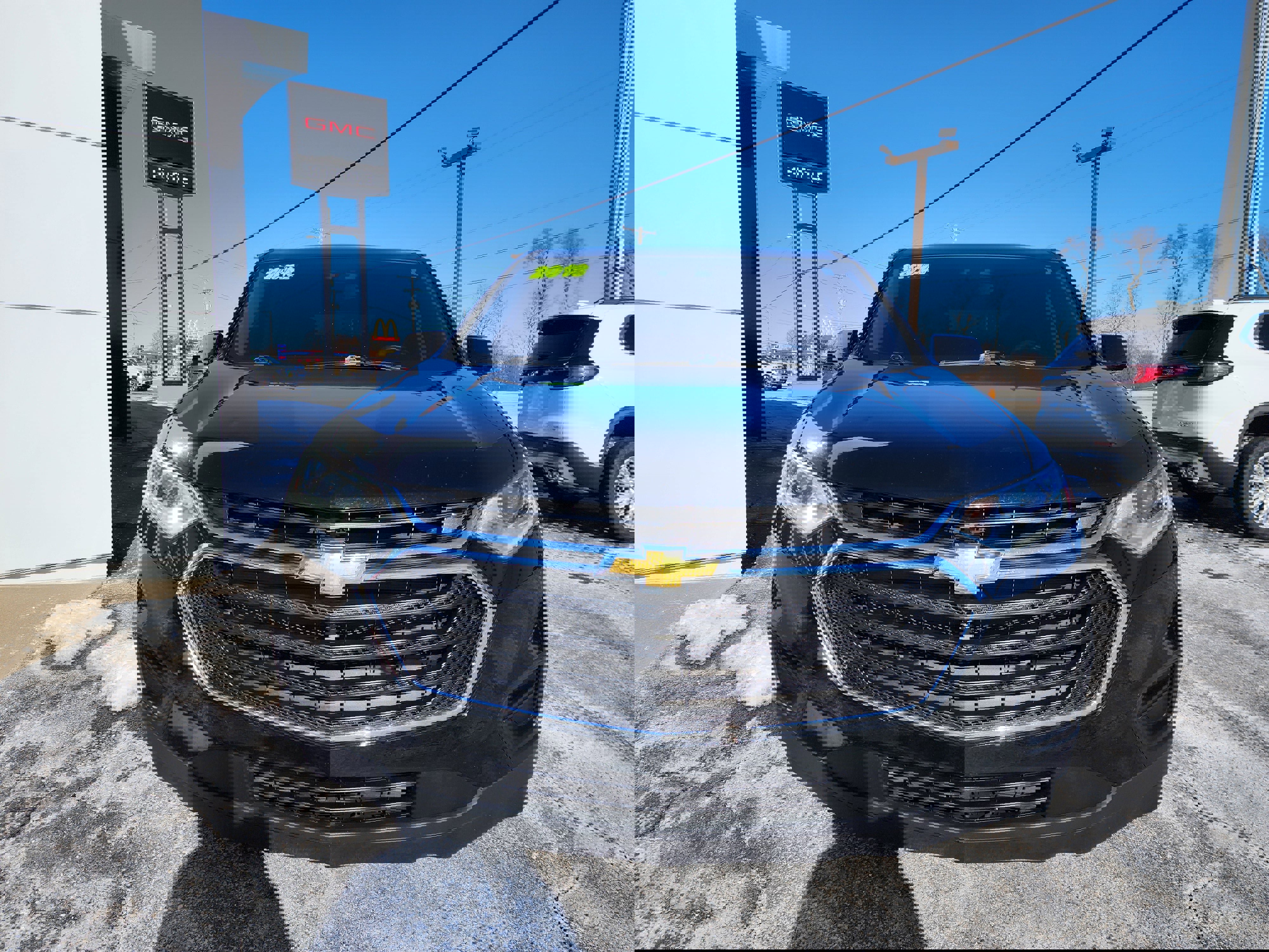 Used 2018 Chevrolet Traverse LS FWD image 2