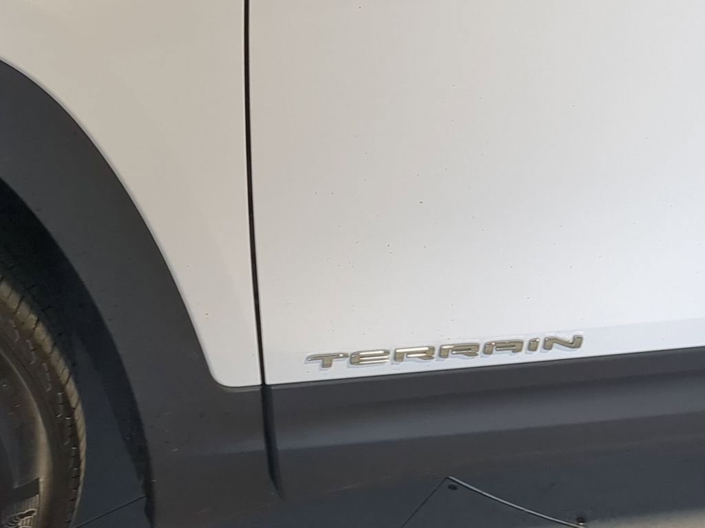 Used 2023 GMC Terrain SLE w/ Driver Convenience Package FWD image 13
