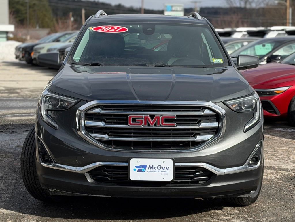 Used 2021 GMC Terrain SLT image 2