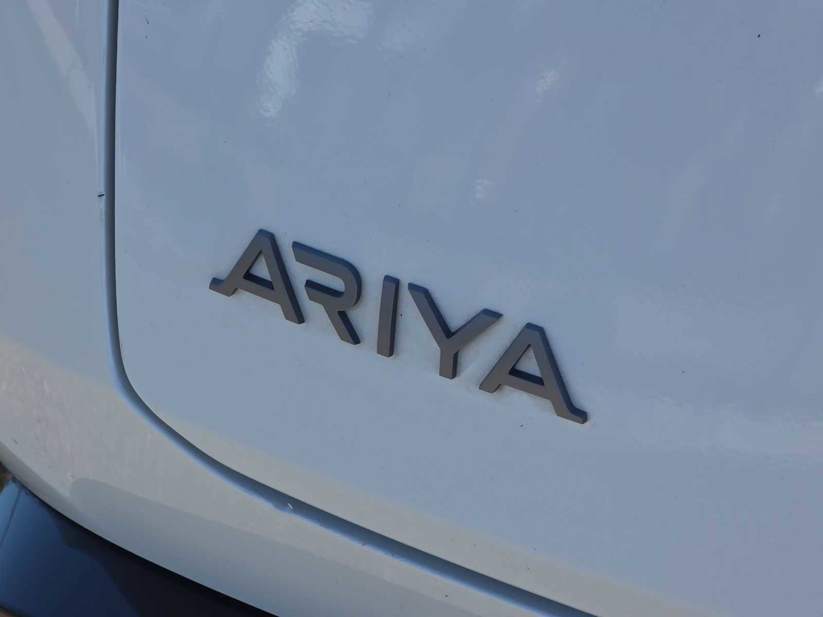 Used 2023 Nissan Ariya AWD image 10