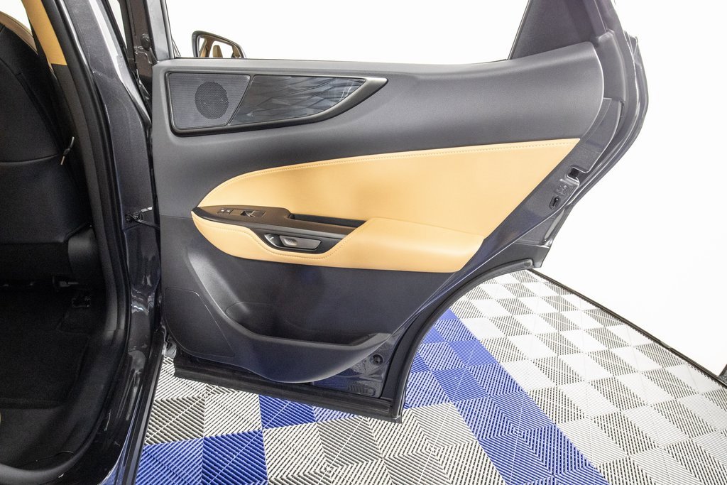 Used 2025 Lexus NX 250 FWD w/ Premium Package image 15