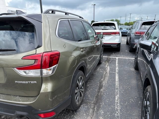Used 2024 Subaru Forester Limited AWD/4WD image 5