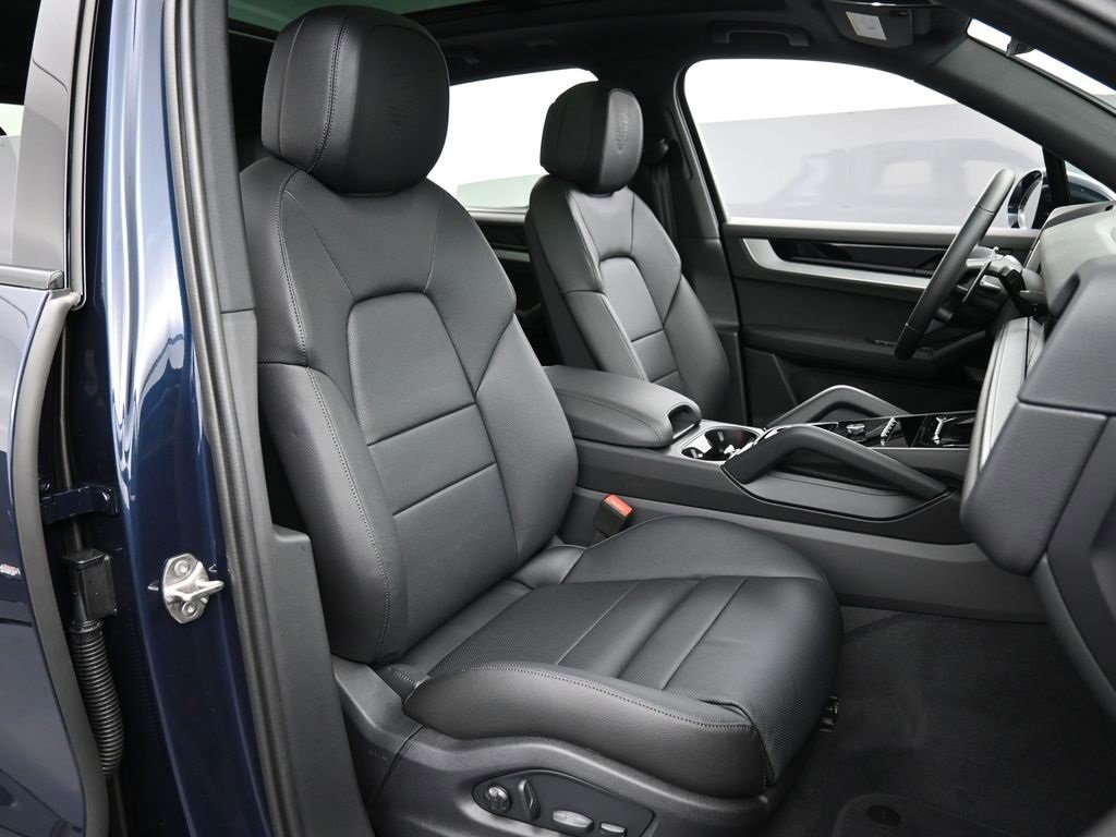 New 2026 Porsche Cayenne S image 30