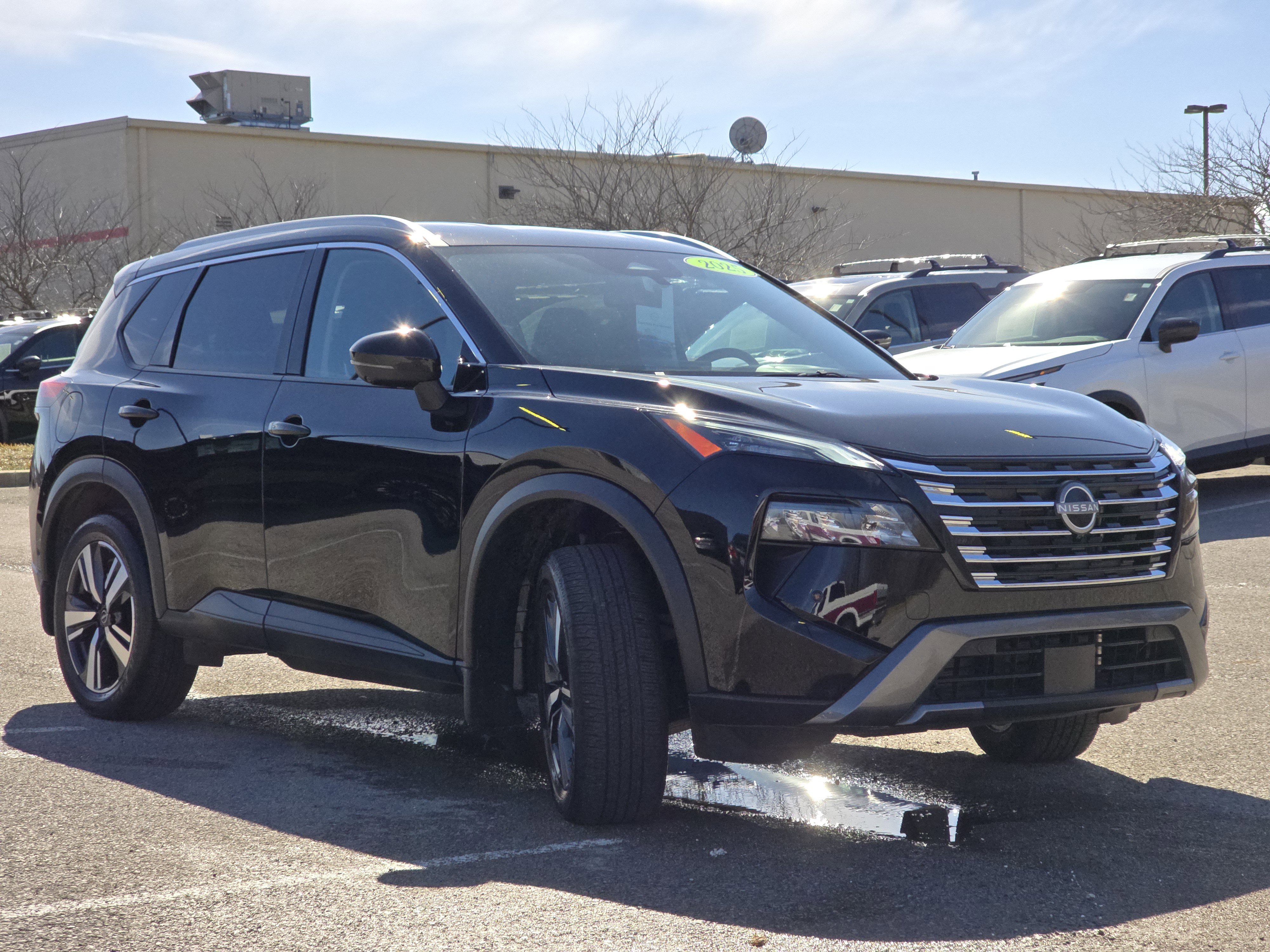 Used 2025 Nissan Rogue SL image 17