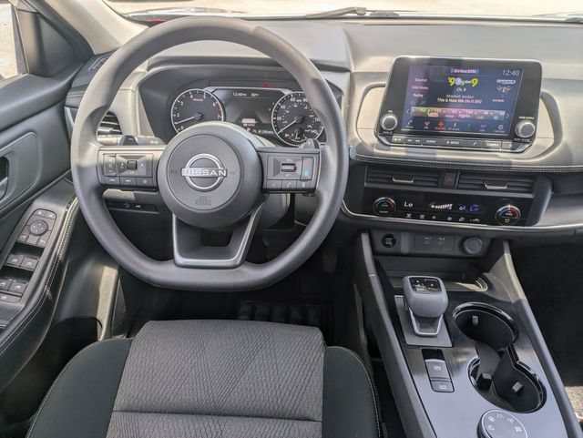 Used 2024 Nissan Rogue SV AWD/4WD image 32