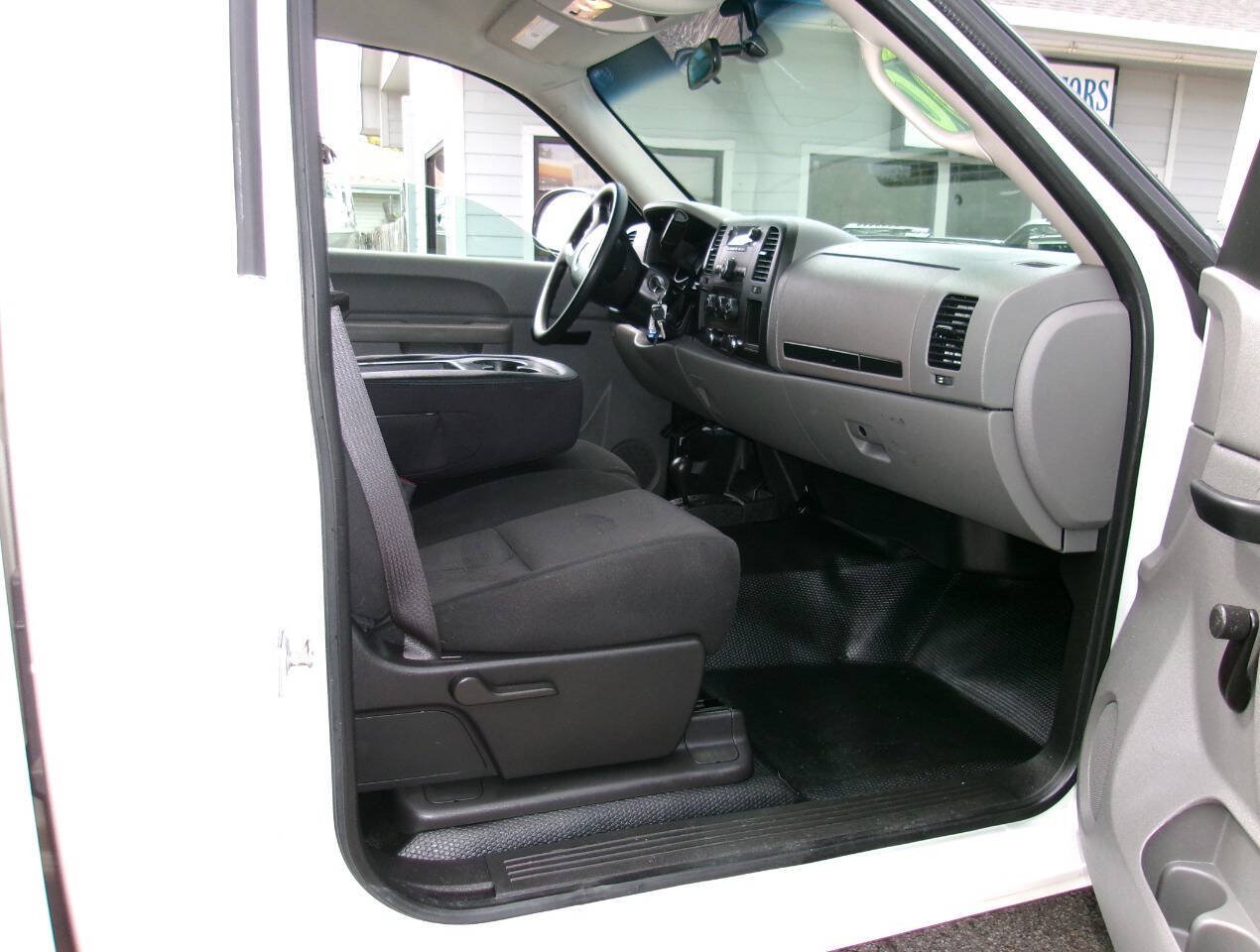 Used 2012 Chevrolet Silverado 1500 W/T AWD/4WD image 11