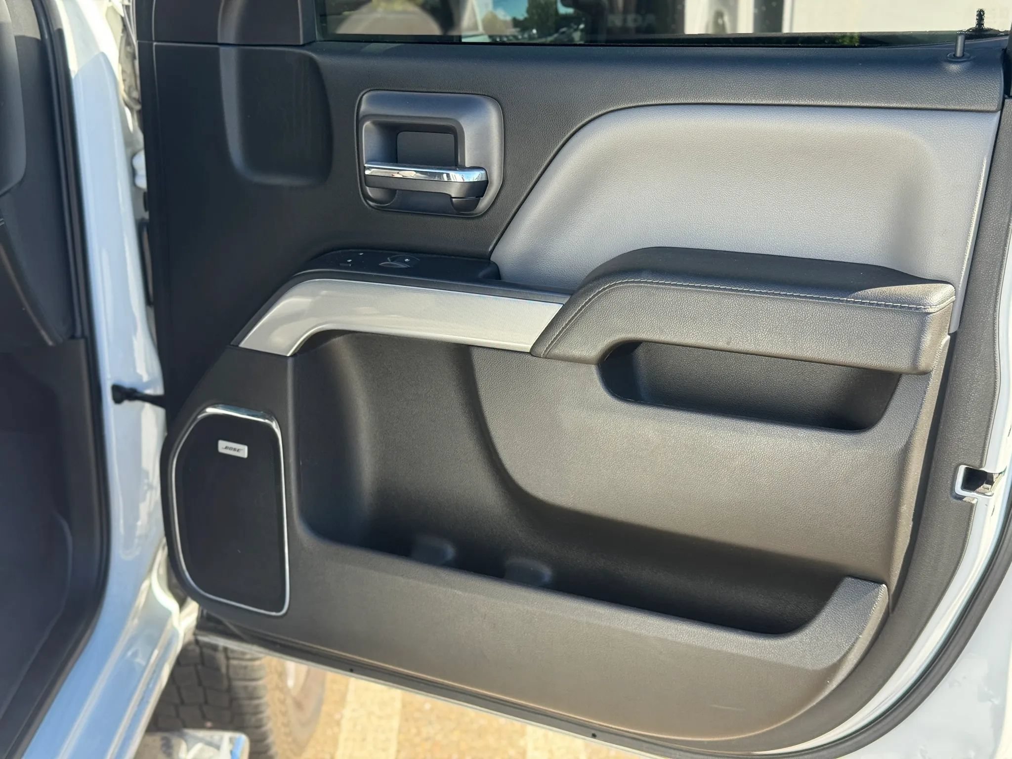 Used 2018 Chevrolet Silverado 2500 LTZ w/ Duramax Plus Package AWD/4WD image 32