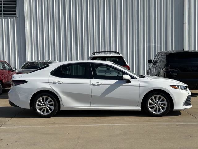 Used 2023 Toyota Camry LE FWD image 3