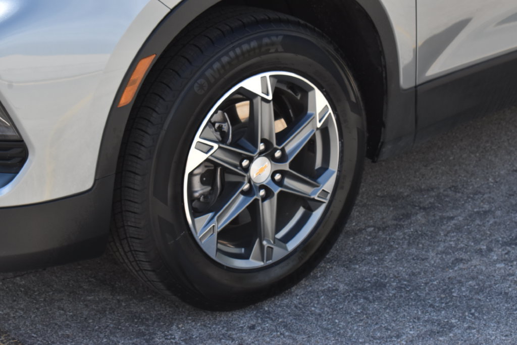 Used 2025 Chevrolet Blazer LT AWD/4WD image 6
