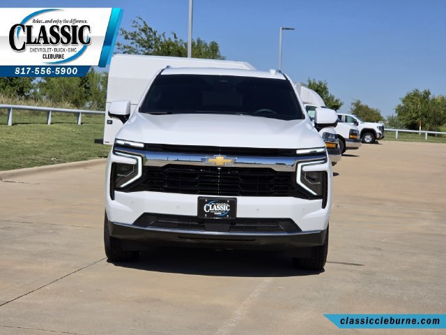 Used 2025 Chevrolet Suburban LS RWD image 5