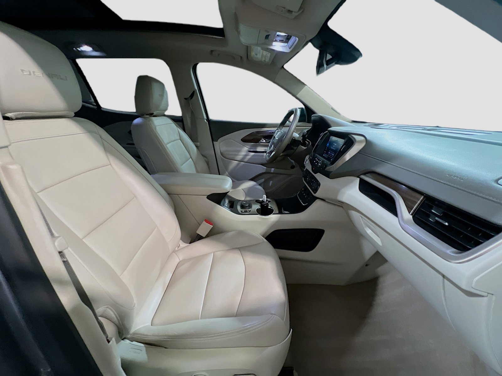 Used 2018 GMC Terrain Denali w/ Comfort Package image 23