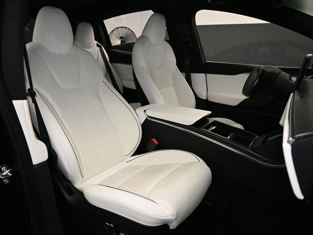 Used 2022 Tesla Model X Plaid image 38