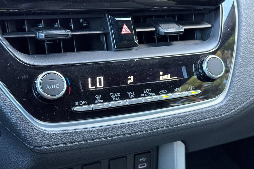 Certified 2025 Toyota Corolla Cross AWD Hybrid image 19