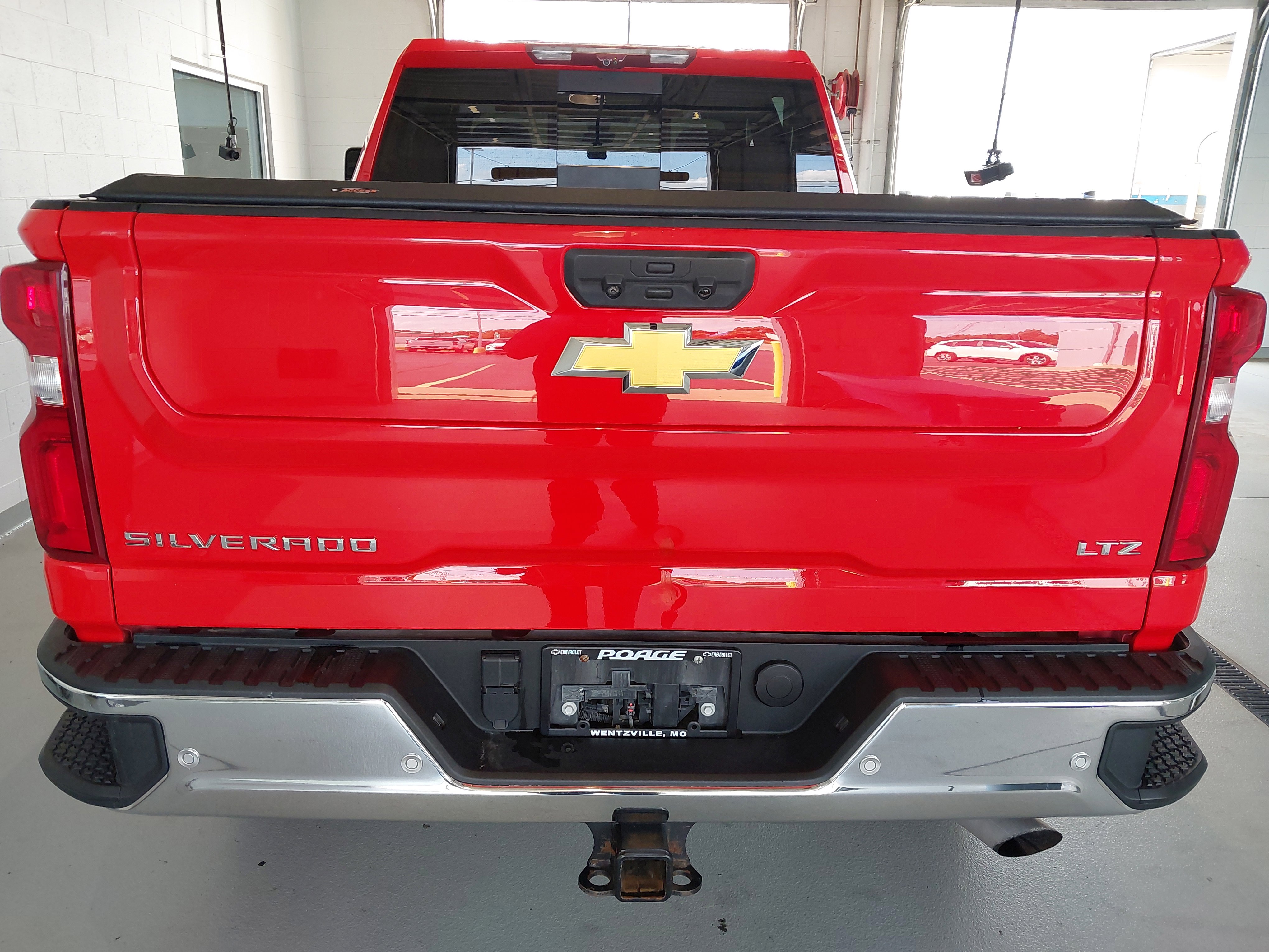 Used 2022 Chevrolet Silverado 2500 LTZ w/ LTZ Premium Package AWD/4WD image 33