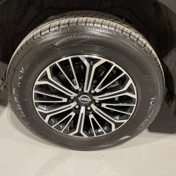 Used 2025 Nissan Armada Platinum image 24