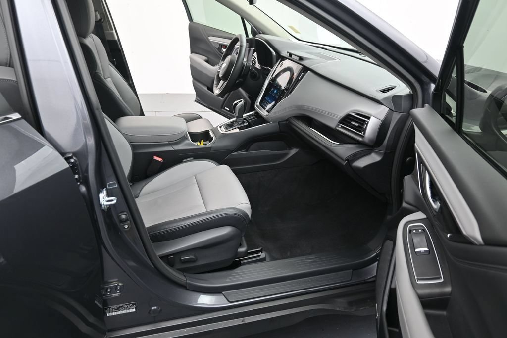 Used 2025 Subaru Outback Limited AWD/4WD image 23