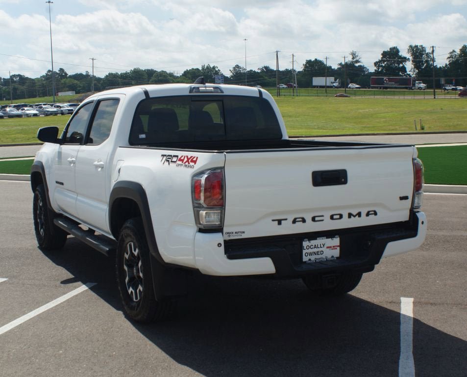Used 2021 Toyota Tacoma TRD Off-Road w/ TRD Premium Off Road Package AWD/4WD image 17