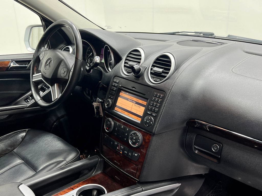 Used 2010 Mercedes-Benz GL 450 4MATIC image 19