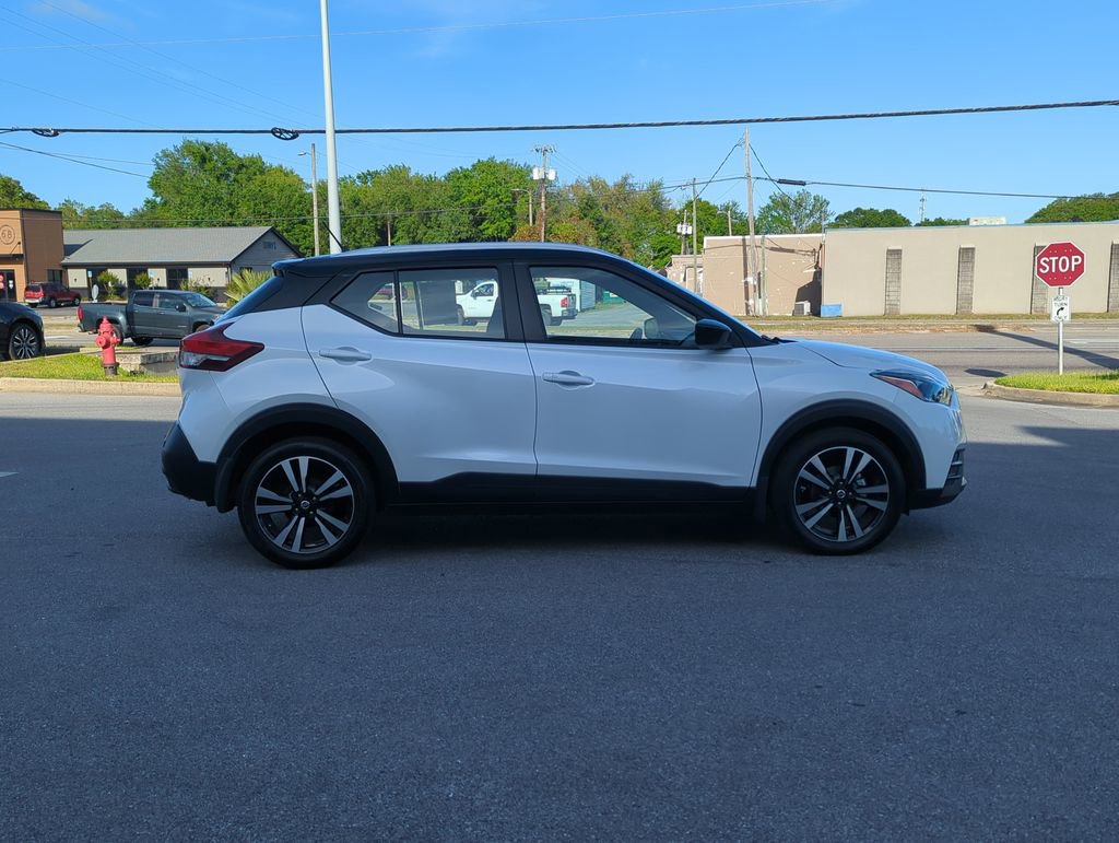Used 2020 Nissan Kicks SV image 8