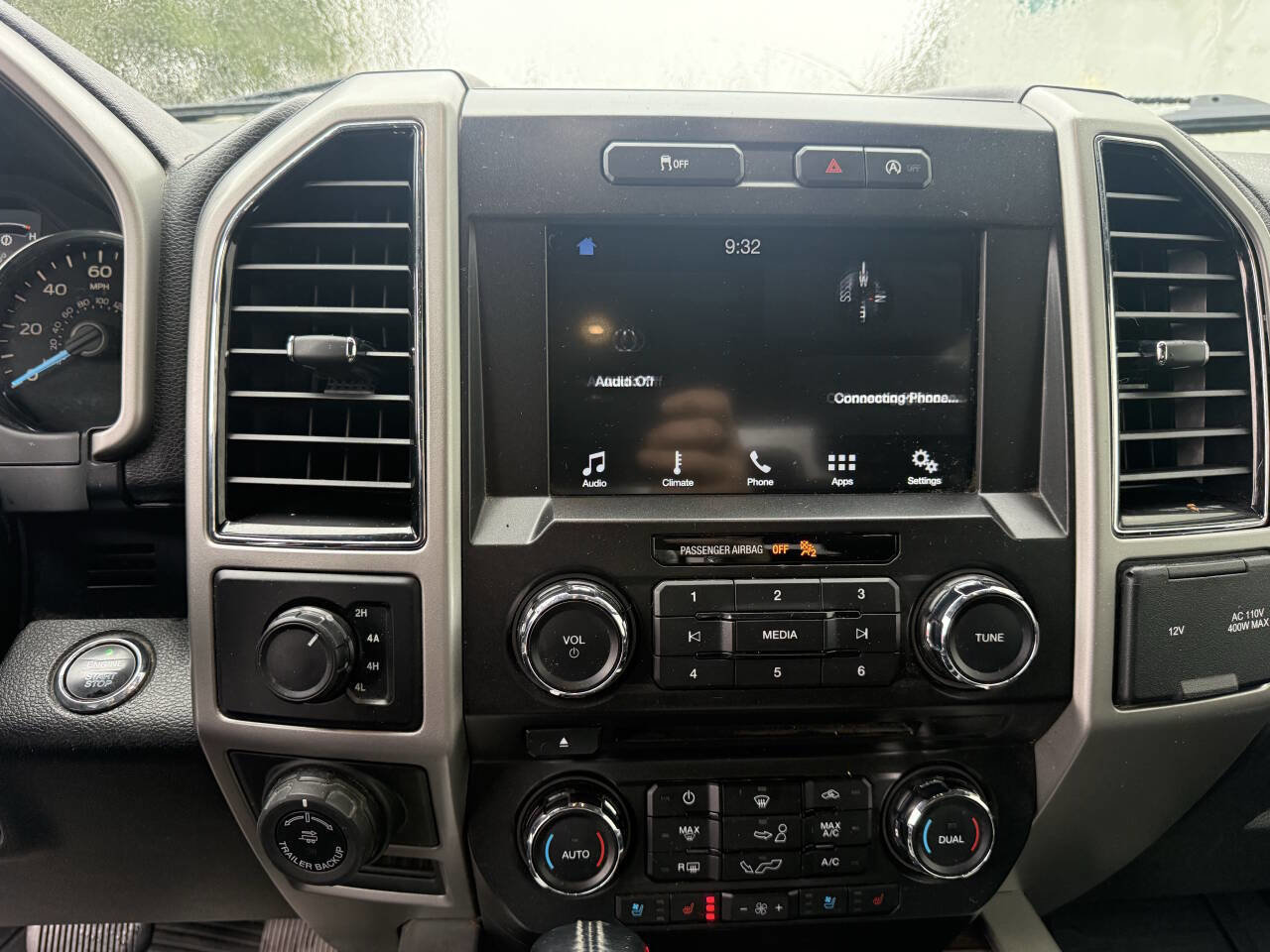 Used 2018 Ford F150 Lariat image 22