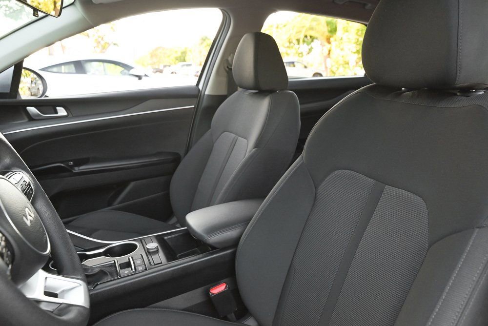 Used 2022 Kia K5 LX image 11