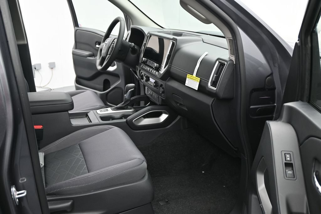 New 2026 Nissan Frontier SV w/ All-Weather Content Package AWD/4WD image 7