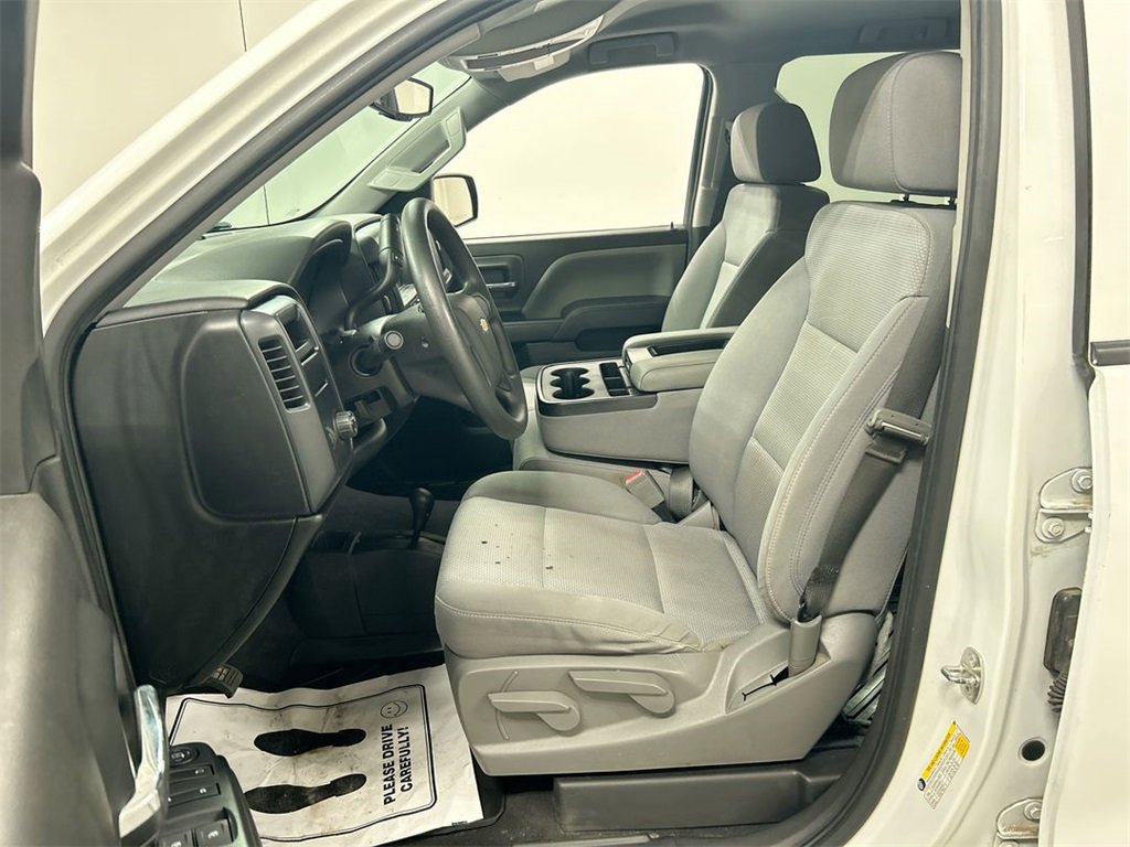 Used 2018 Chevrolet Silverado 1500 Custom w/ Custom Value Package image 9