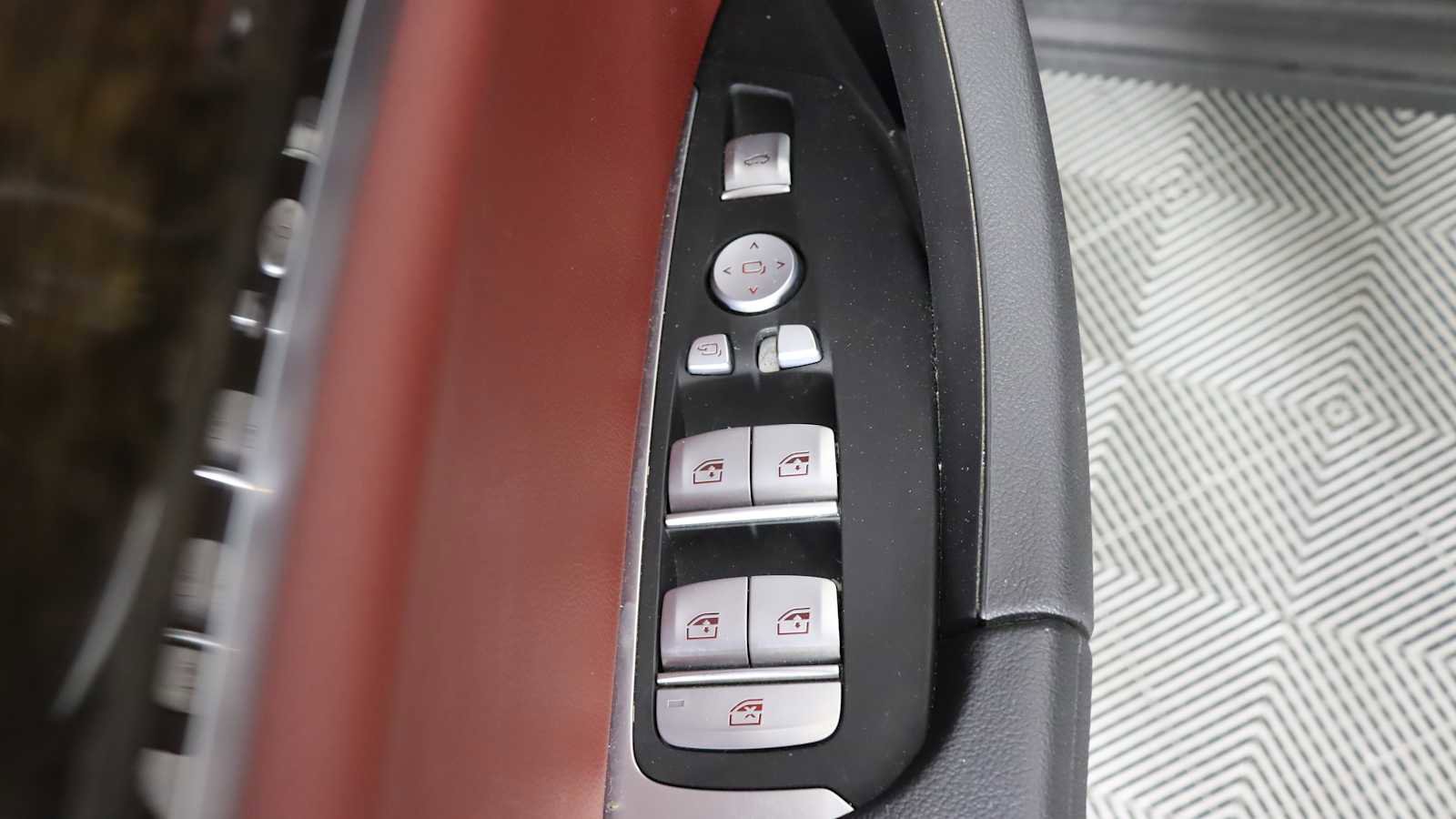 Used 2023 BMW X3 xDrive30i w/ Premium Package image 7