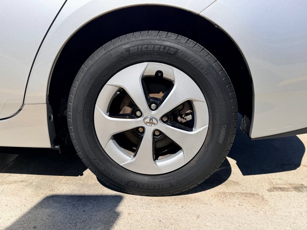 Used 2015 Toyota Prius Two FWD image 7