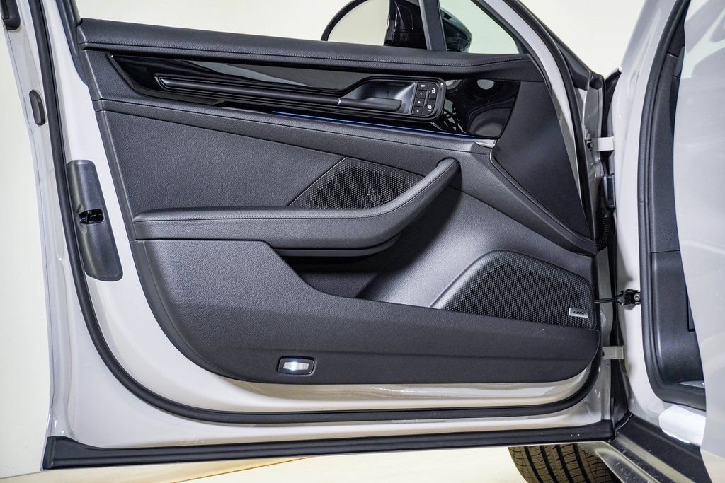New 2026 Porsche Panamera 4 AWD/4WD image 26